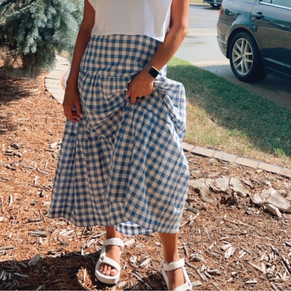 Gap skirt